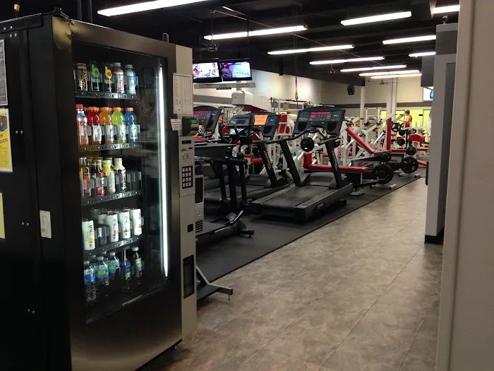 Sports Inn 24 Hr Fitness Picture 7