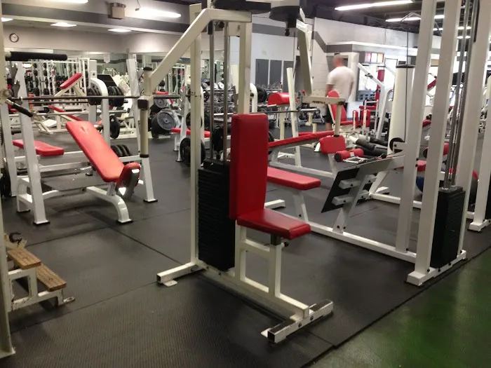 Sports Inn 24 Hr Fitness Picture 5