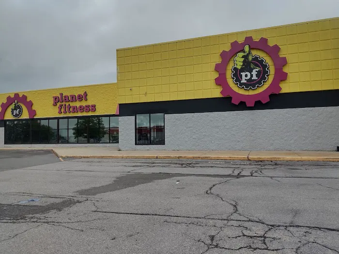 Planet Fitness Picture 1