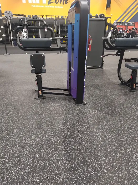 Crunch Fitness - Hagerstown Picture 2