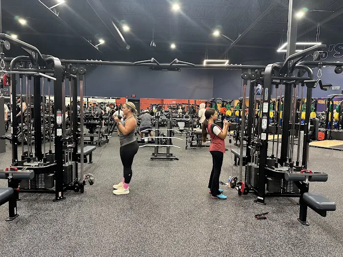 Crunch Fitness - Hagerstown Picture 4