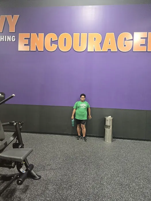 Crunch Fitness - Hagerstown Picture 1