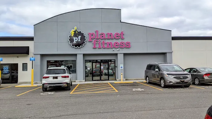 Planet Fitness Picture 5