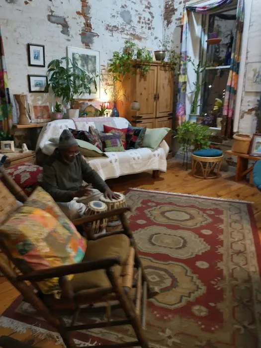 Vishnu's Couch Yoga Studio Picture 9