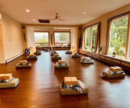 Stone Wave Yoga