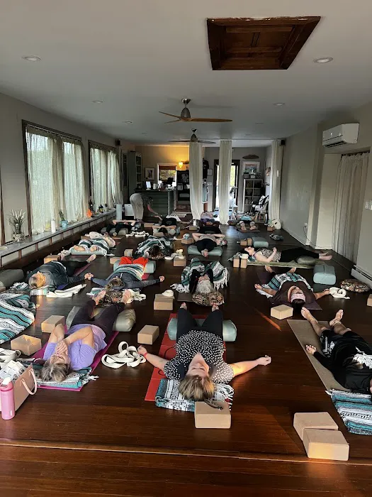Stone Wave Yoga Picture 5