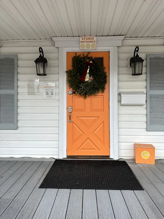 Clementine Studio Picture 3