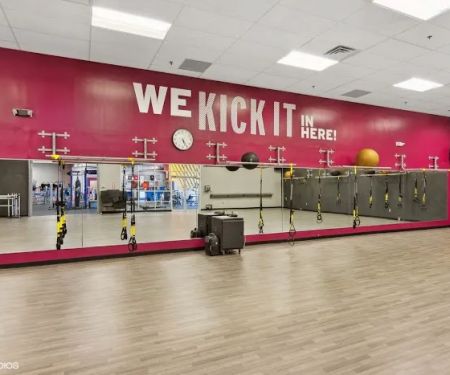 Crunch Fitness - Garwood