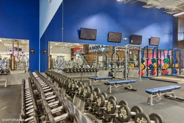 Crunch Fitness - Garwood Picture 3