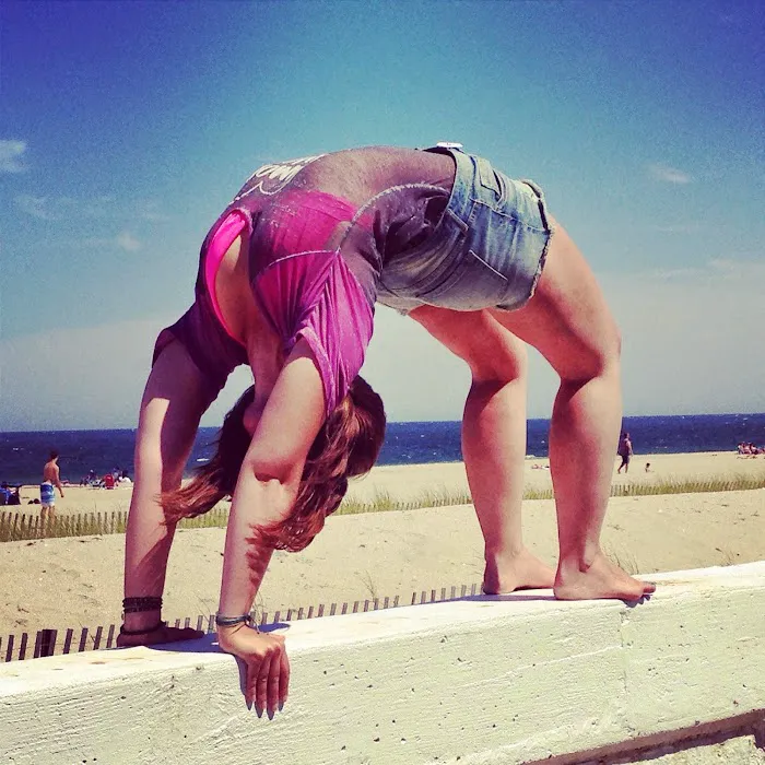 Heads & Tails Yoga Picture 6