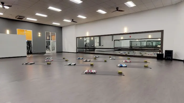 Onelife Fitness - Valley Mall Picture 2