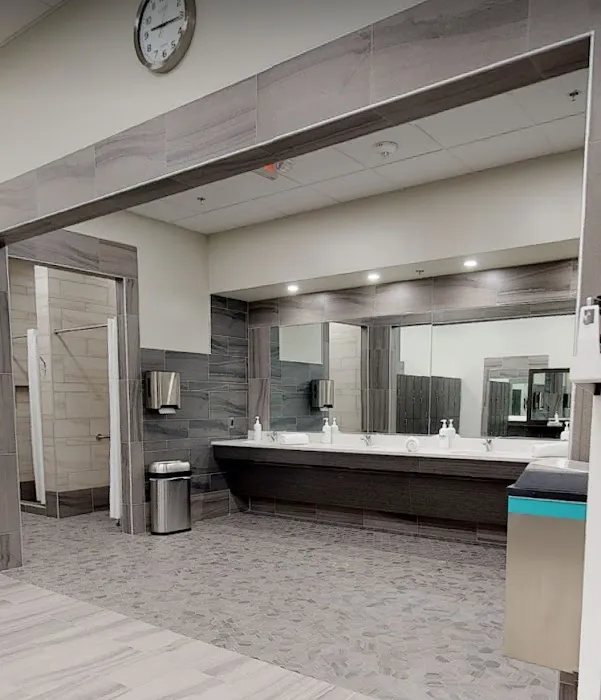 Onelife Fitness - Valley Mall Picture 4