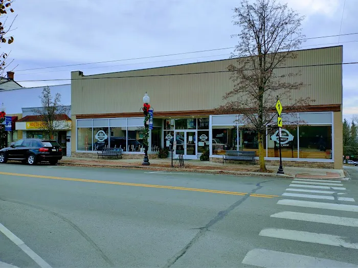 High Street Body Shop Picture 2