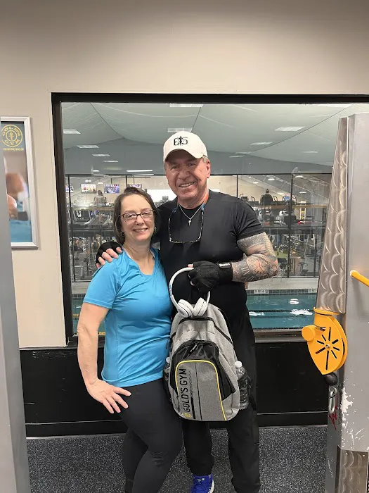 Gold's Gym Picture 8