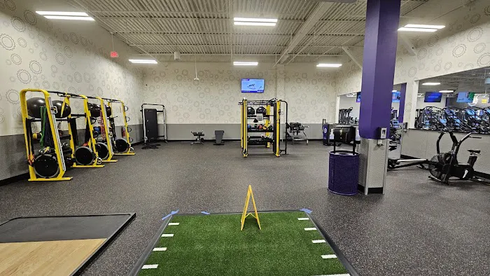 Planet Fitness Picture 6