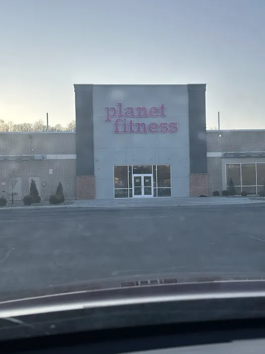 Planet Fitness Picture 10