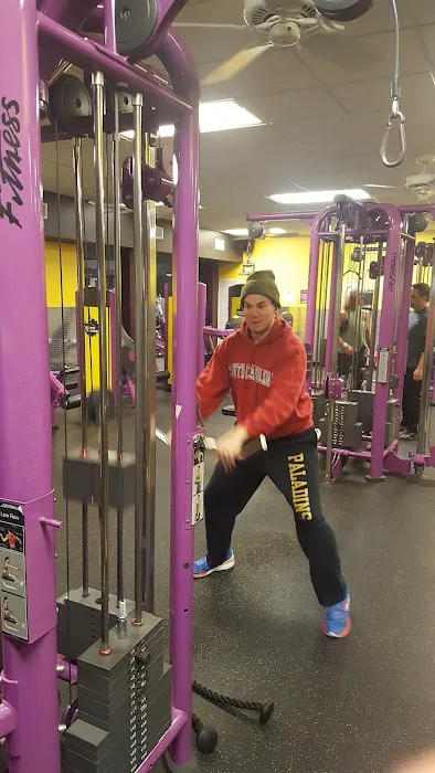 Planet Fitness Picture 10