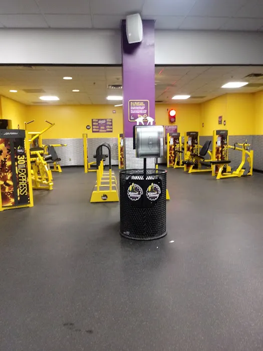 Planet Fitness Picture 9