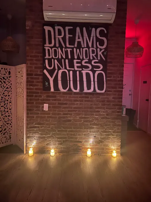 Ohmies Yoga Studio Picture 6