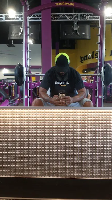Planet Fitness Picture 7