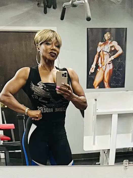 Figure Fit Fitness Picture 4