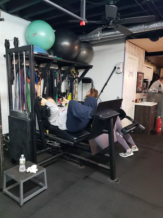 Figures & Physiques Personal Training Studio Picture 6