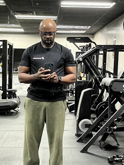 Figures & Physiques Personal Training Studio Picture 8