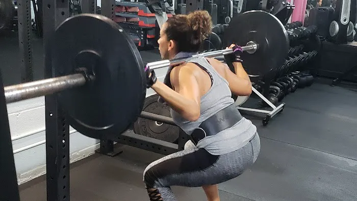Figures & Physiques Personal Training Studio Picture 2