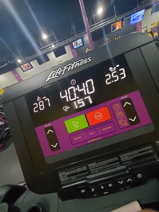 Planet Fitness Picture 10