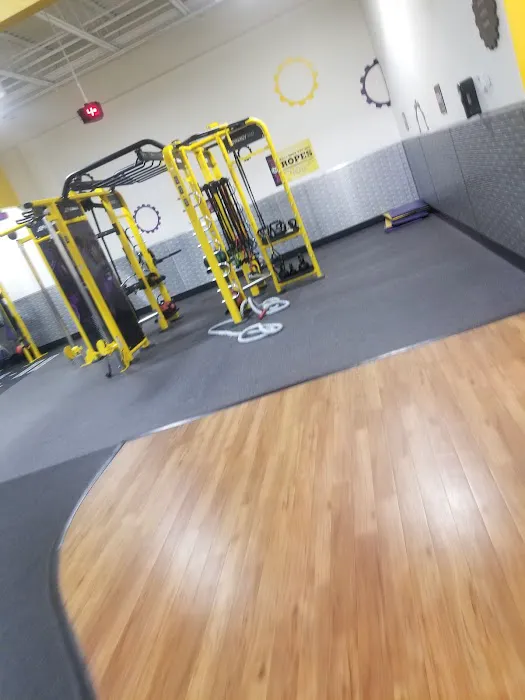Planet Fitness Picture 10