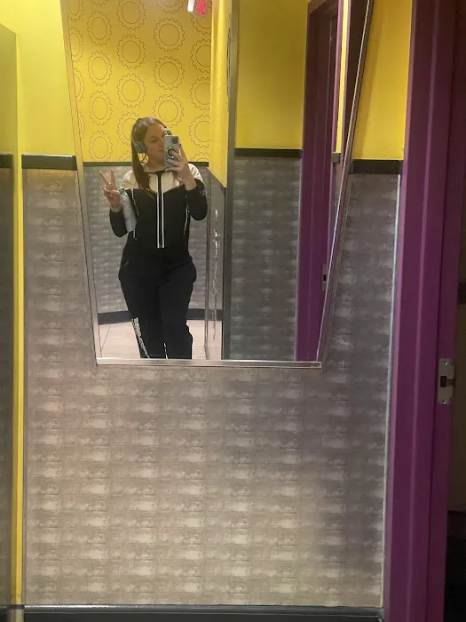 Planet Fitness Picture 6