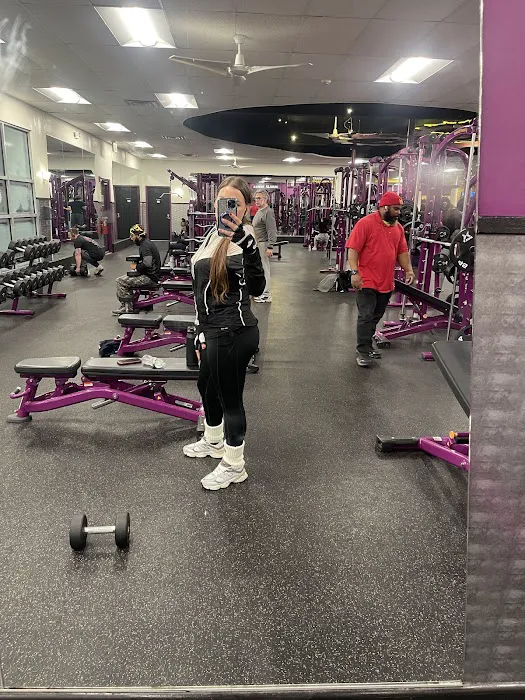 Planet Fitness Picture 7