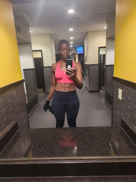 Planet Fitness Picture 2