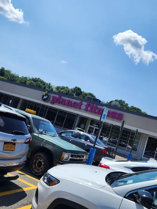 Planet Fitness Picture 2