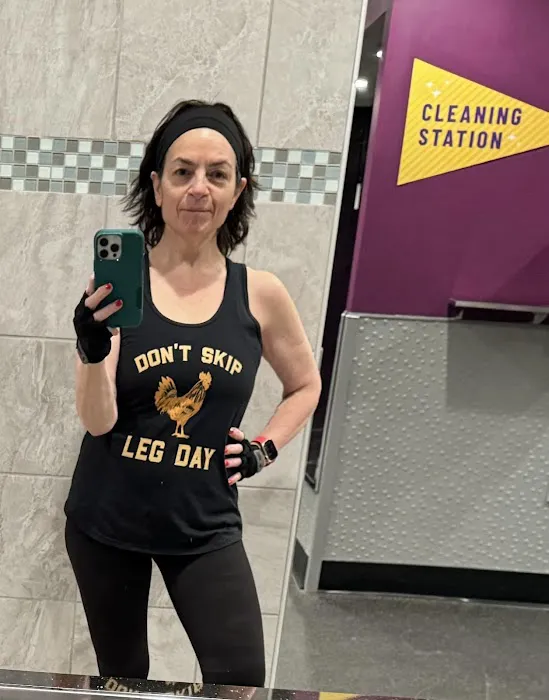 Planet Fitness Picture 10
