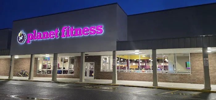 Planet Fitness Picture 10