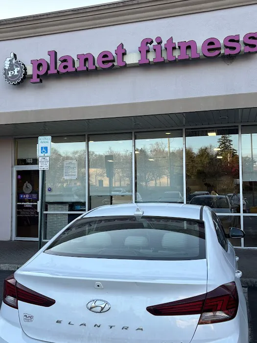 Planet Fitness Picture 7