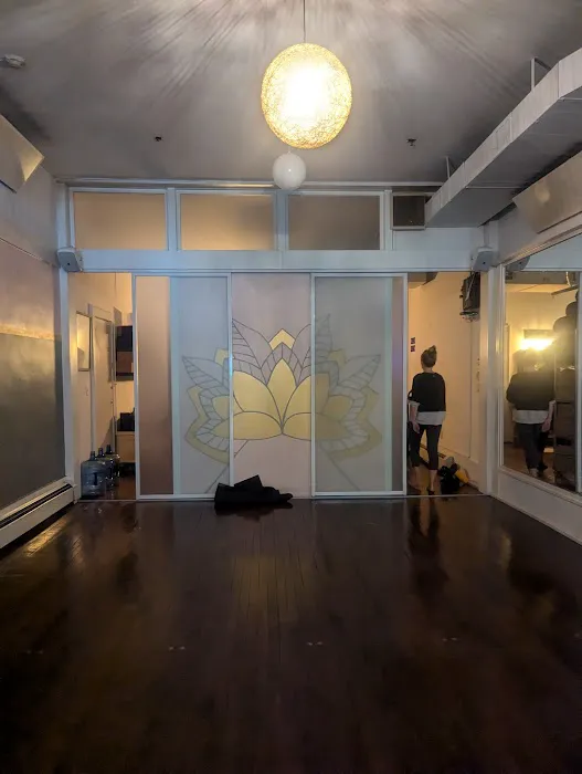 Baker Street Yoga Picture 3