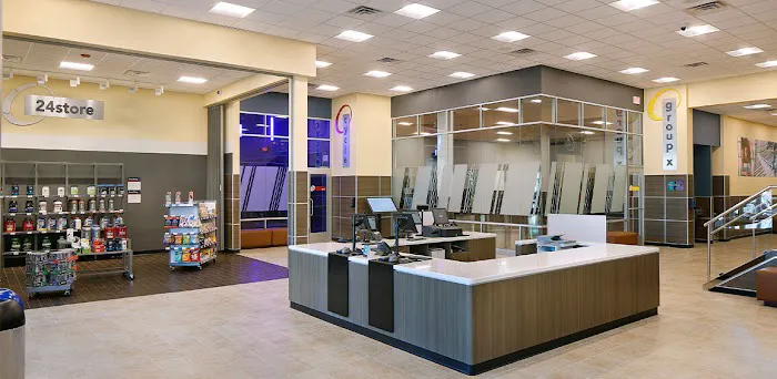 24 Hour Fitness Picture 8