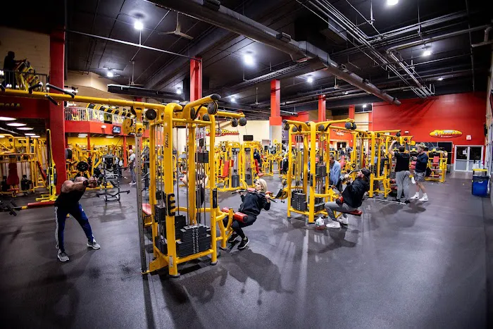 Retro Fitness Picture 1