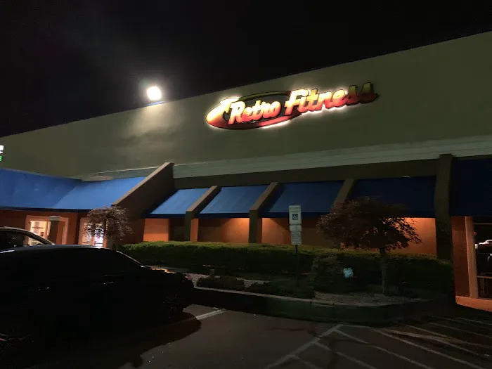 Retro Fitness Picture 4
