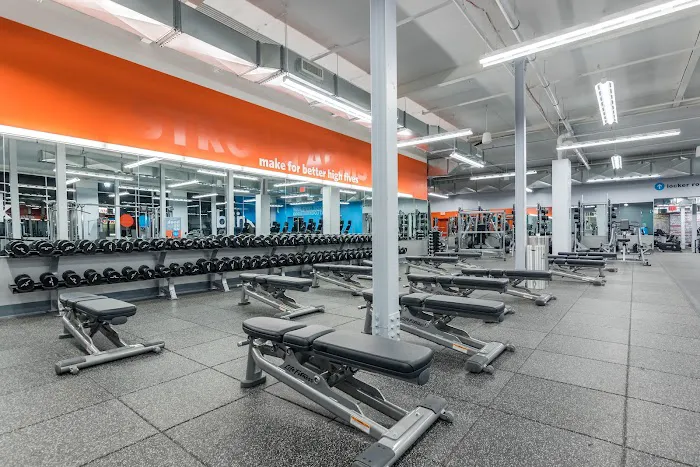 Blink Fitness East Orange Picture 3