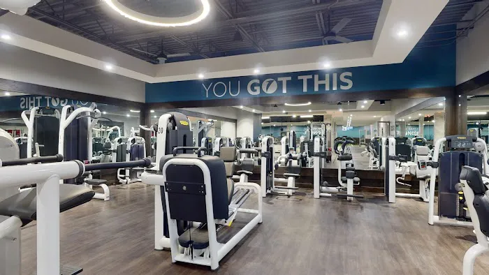 Onelife Fitness - Martinsburg Picture 8