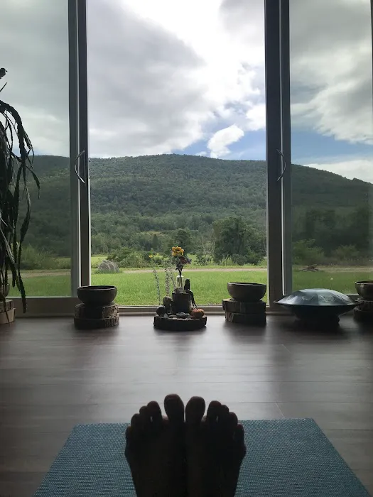 Mountain Breeze Yoga & Sound Therapy Picture 2