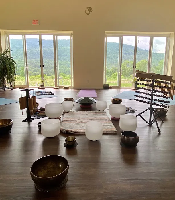 Mountain Breeze Yoga & Sound Therapy Picture 1