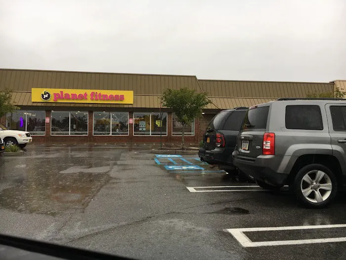 Planet Fitness Picture 8