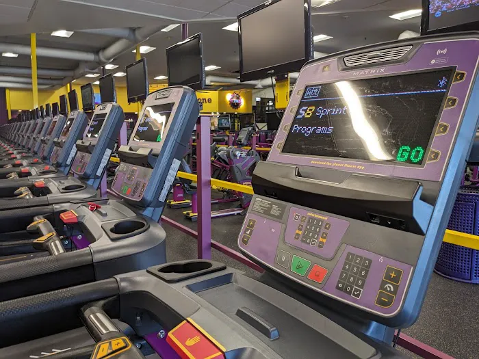 Planet Fitness Picture 7