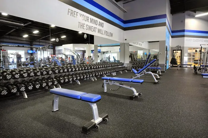 Crunch Fitness - Poughkeepsie Picture 2