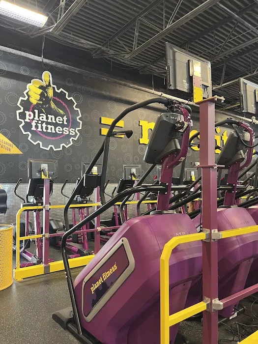 Planet Fitness Picture 6