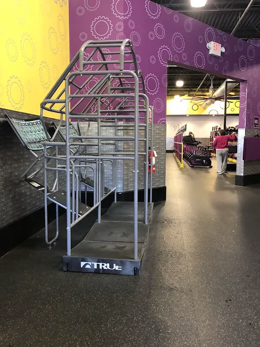 Planet Fitness Picture 7